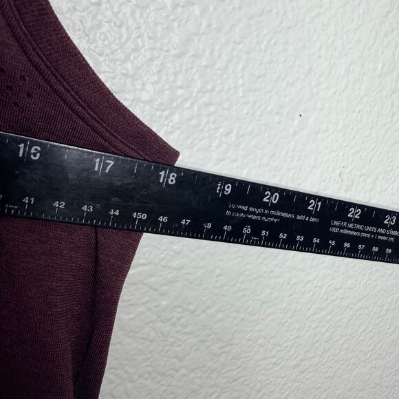 Lululemon Womens Tank Size M Breeze by Muscle Tank Top II Pullover Activewear - Picture 4 of 8